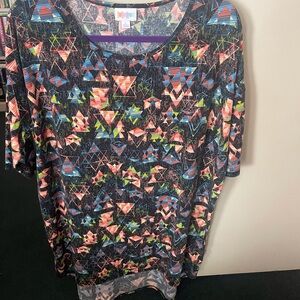 LuLaRoe Geometric Patterned Top